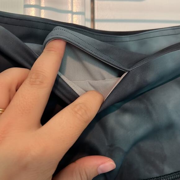 Athleta 3X Elation Printed Black & Gray 7/8 Tight Leggings - Picture 8 of 16